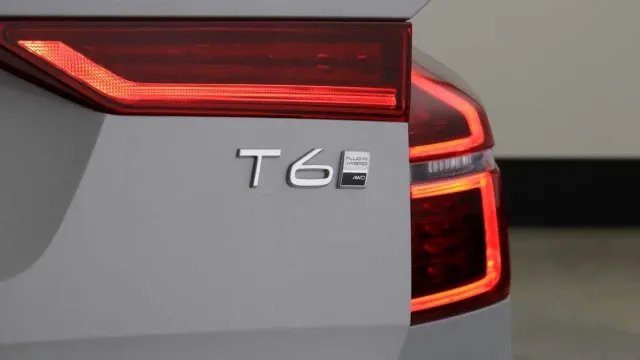 Vehicle Thumbnail 40