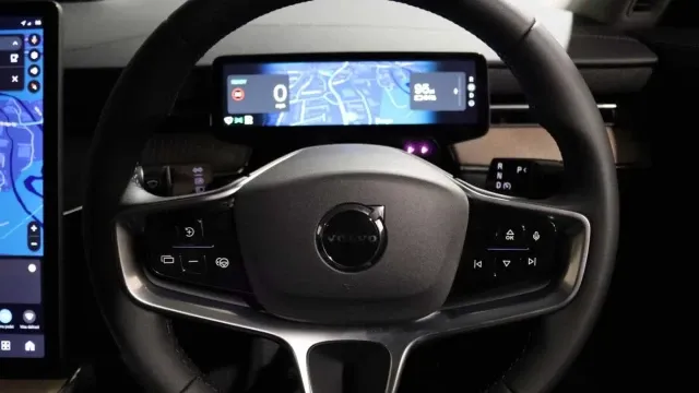 Vehicle Thumbnail 3