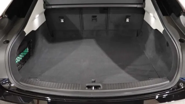 Vehicle Thumbnail 6