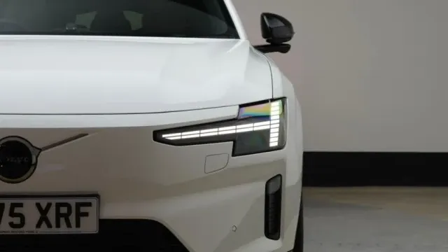 Vehicle Thumbnail 16