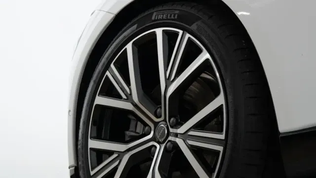 Vehicle Thumbnail 24