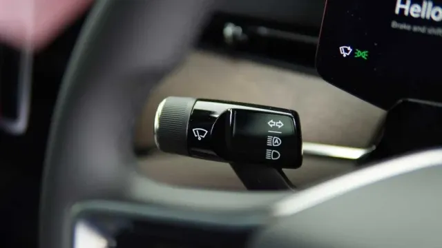 Vehicle Thumbnail 35