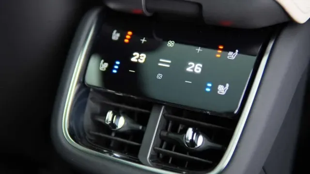 Vehicle Thumbnail 41