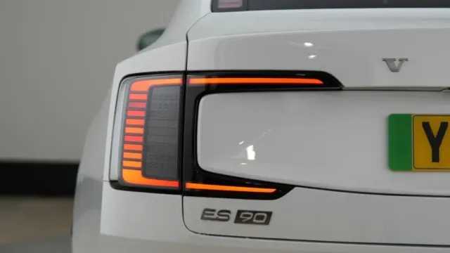 Vehicle Thumbnail 12