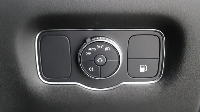 Vehicle Thumbnail 41