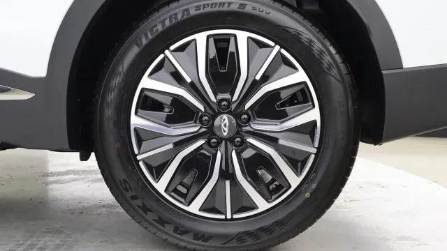 Vehicle Thumbnail 10