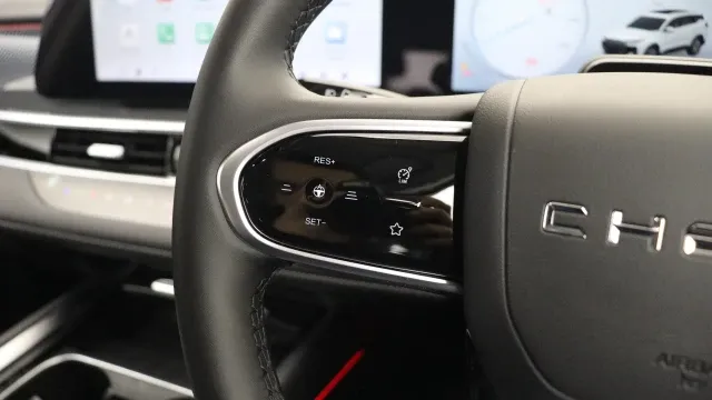 Vehicle Thumbnail 20