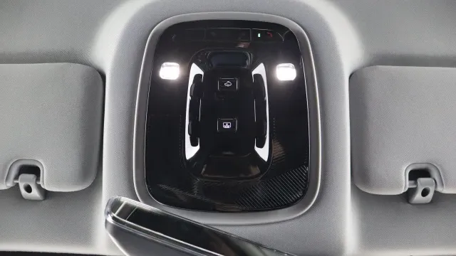 Vehicle Thumbnail 24