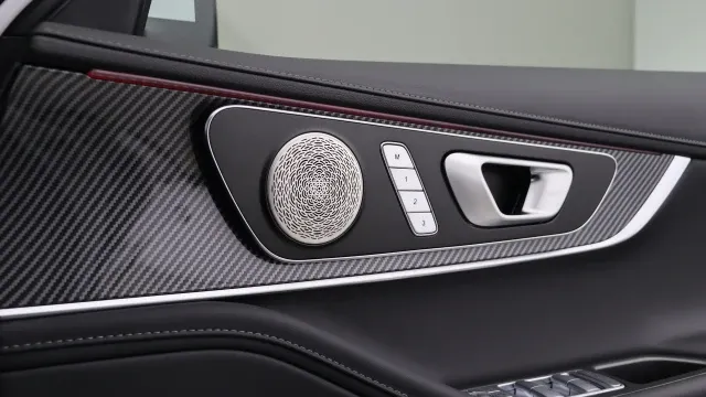 Vehicle Thumbnail 25