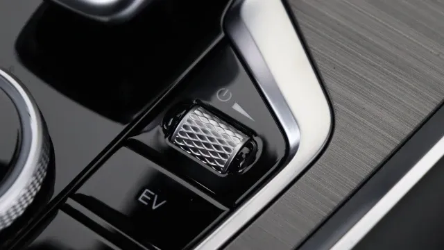 Vehicle Thumbnail 46