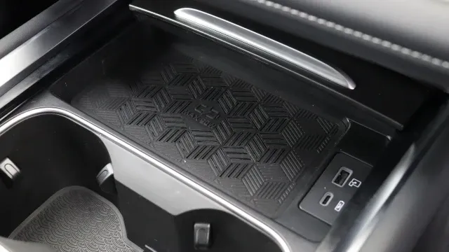 Vehicle Thumbnail 48