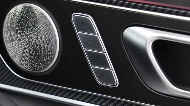 Vehicle Thumbnail 51