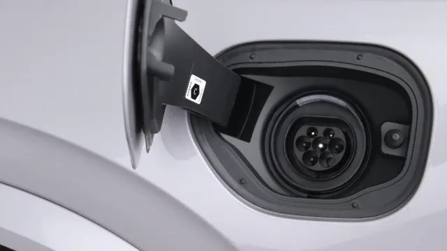 Vehicle Thumbnail 16