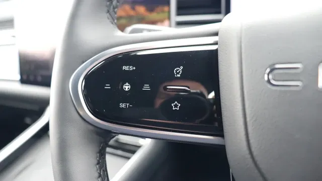 Vehicle Thumbnail 27