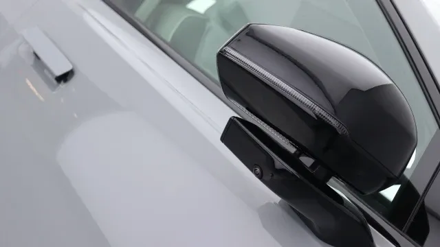 Vehicle Thumbnail 36