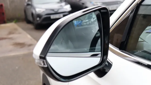 Vehicle Thumbnail 46