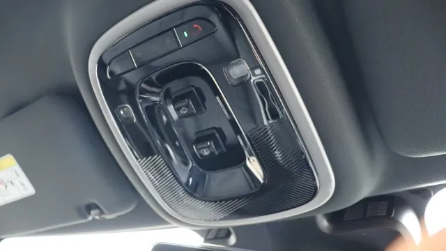 Vehicle Thumbnail 57