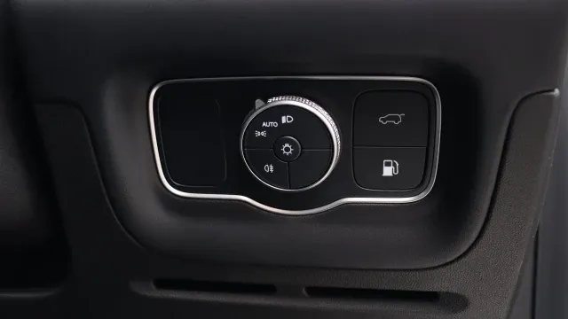 Vehicle Thumbnail 62