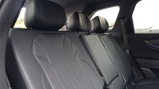 Vehicle Thumbnail 70