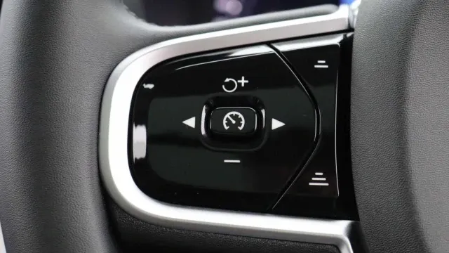 Vehicle Thumbnail 11