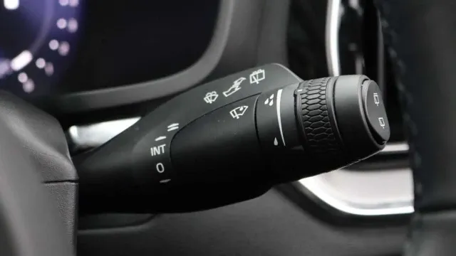 Vehicle Thumbnail 14