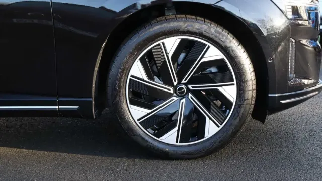Vehicle Thumbnail 2