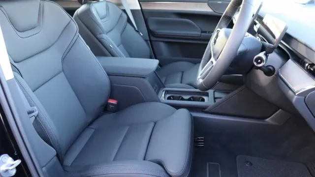 Vehicle Thumbnail 3