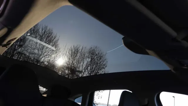 Vehicle Thumbnail 25