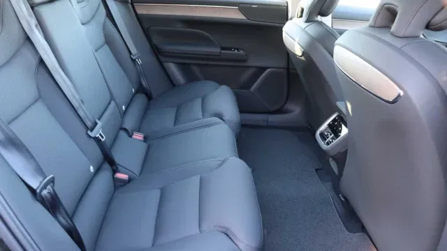 Vehicle Thumbnail 42