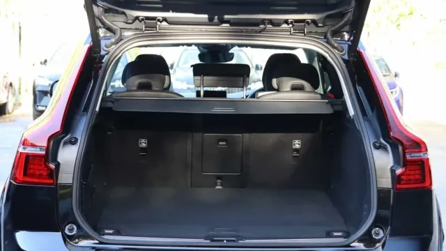 Vehicle Thumbnail 5