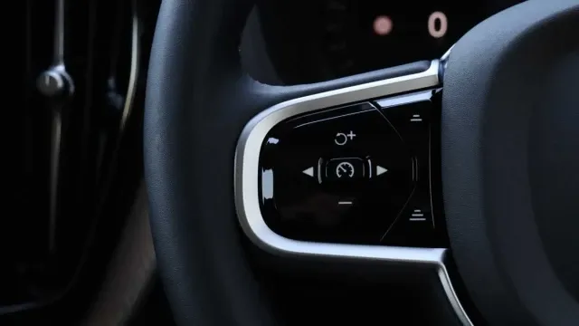 Vehicle Thumbnail 14