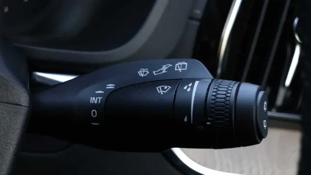 Vehicle Thumbnail 16