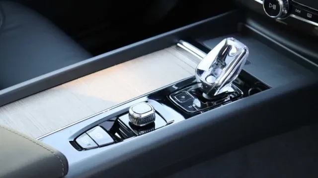 Vehicle Thumbnail 19