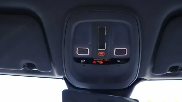 Vehicle Thumbnail 21