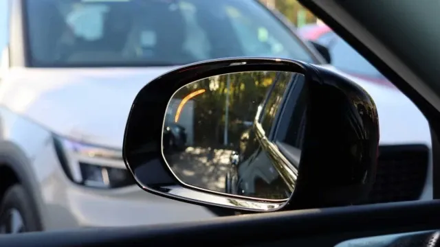 Vehicle Thumbnail 26