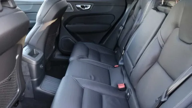 Vehicle Thumbnail 27