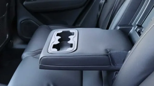 Vehicle Thumbnail 28