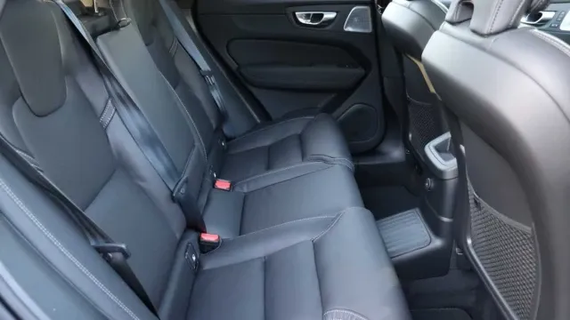 Vehicle Thumbnail 43