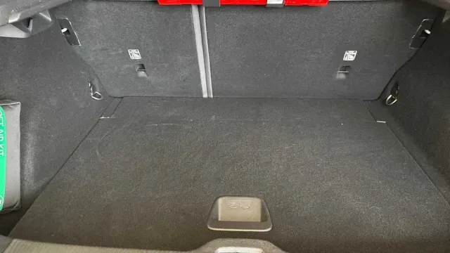 Vehicle Thumbnail 6