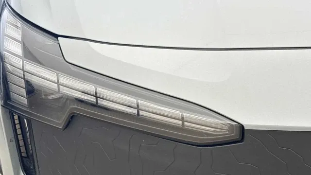 Vehicle Thumbnail 14