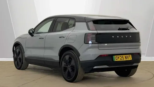 Vehicle Thumbnail 36