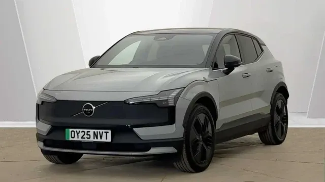 Vehicle Thumbnail 38