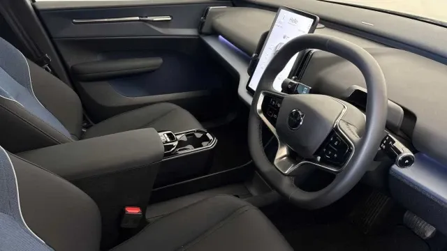 Vehicle Thumbnail 40