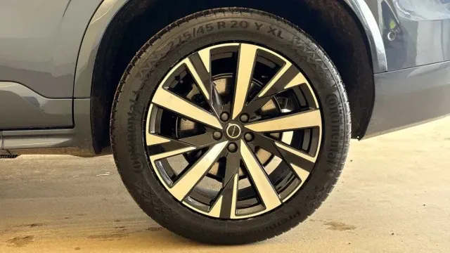 Vehicle Thumbnail 6