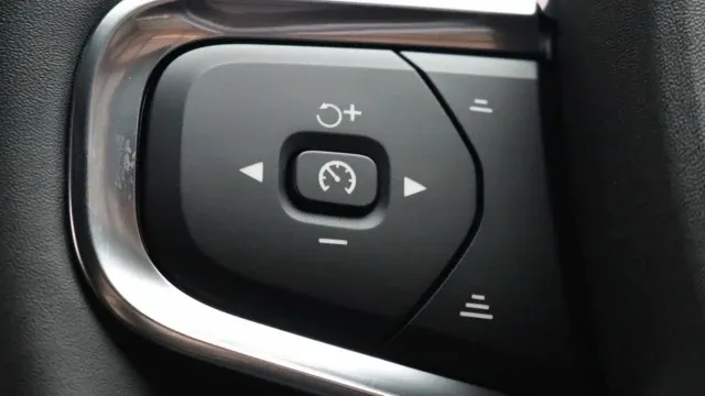 Vehicle Thumbnail 11