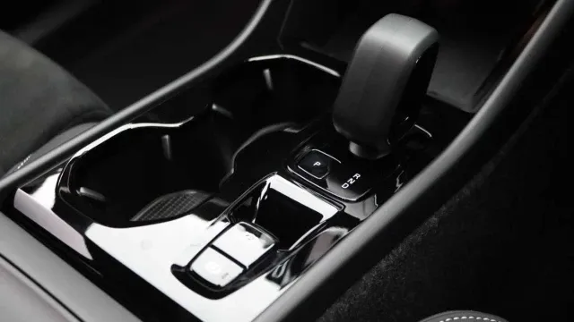 Vehicle Thumbnail 16