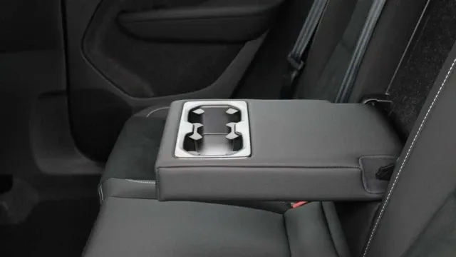 Vehicle Thumbnail 21