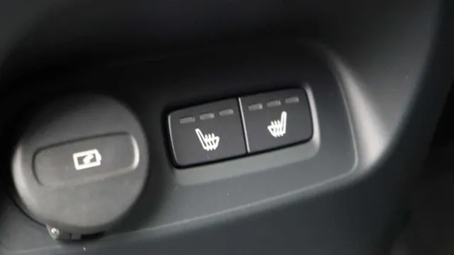Vehicle Thumbnail 24