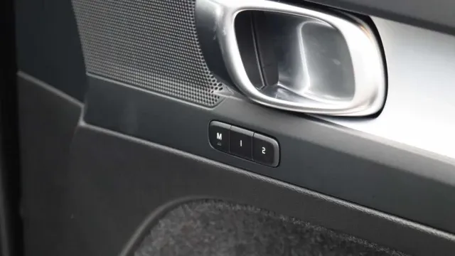 Vehicle Thumbnail 25
