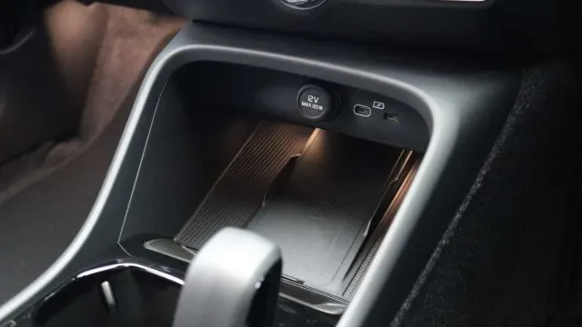 Vehicle Thumbnail 26
